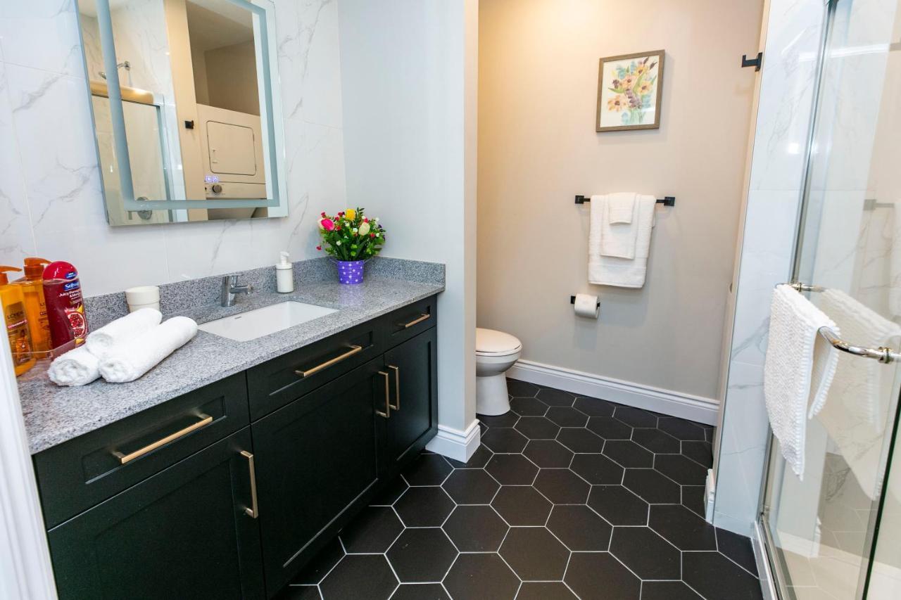Luxury 1Br With King Bed - Steps From Byward Market! Lejlighed Ottawa Eksteriør billede